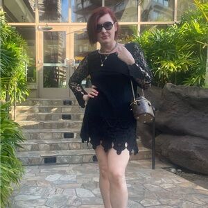 Black Lace Long Sleeve Dress mini dress Large Sans Souci Vacation